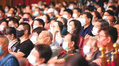 第十届武汉“戏码头”中华戏曲艺术节精彩开幕 十朵“梅花”绽舞台 名家名段唱江城