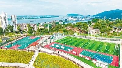 岩石上种出一片葱绿 ——我省沿江废弃矿山修复掠影