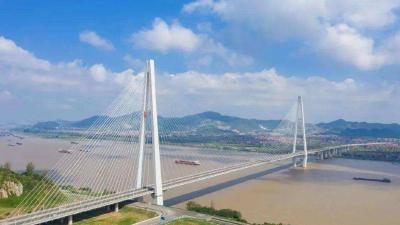 5分钟可过江 多地“拥抱”更紧密 世界长得最快斜拉索桥“湖北造”