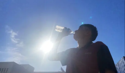 湖北高温红色预警信号继续拉响，注意防范热射病！