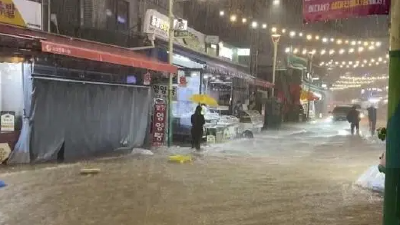 韩国首尔遇80年来最大降雨 已致7死