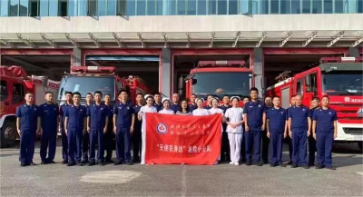 当“天使白”遇到“火焰蓝”——武汉大学人民医院“天使在身边”小分队为消防员开展急救技能公益培训