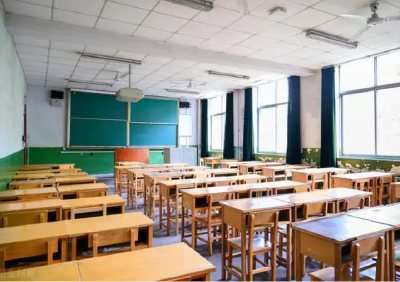 人均班费2000元，真的都怪家委会？