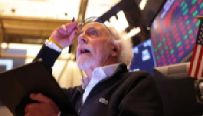 美国三大股指13日全线暴跌