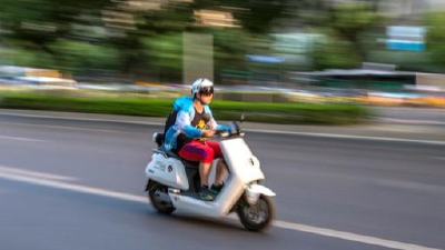 女子把被偷的电瓶车“偷”回家，律师：有法律风险，最好报警