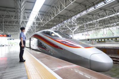 全国铁路今起新一轮调图 武汉至杭州汕头出行更便捷