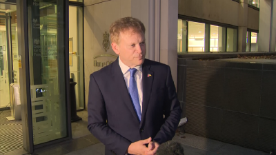 英国内政大臣布雷弗曼辞职 表达对特拉斯政府担忧