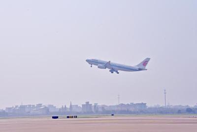 国际航线价格回落！部分直降80% 