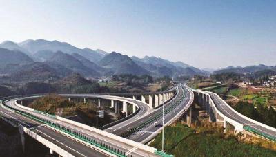 湖北这些高速路段行车缓慢，注意绕行！
