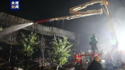 河南安阳一厂房发生火灾 已造成36死2伤
