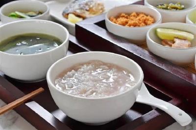 经常喝小米粥，到底是升高血糖，还是会降低血糖？早知早安心