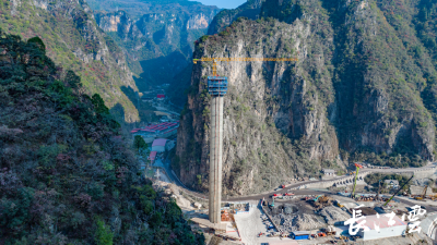 中国最高高铁桥墩在湖北兴山浇筑完成