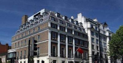 中国驻英国使领馆提醒在英中国公民注意加强安全防范