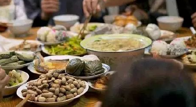 年夜饭限时就餐催人走？餐饮行业复苏理应反套路
