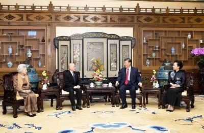 习近平夫妇会见柬埔寨国王和太后