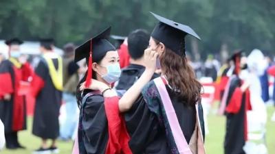补办！武汉大学向2020届毕业生发出邀请