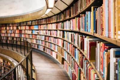全国公共图书馆总藏量超13.5亿册