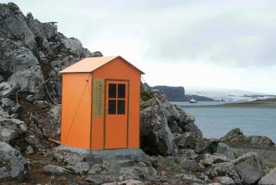 第一次去南极，她的行李里有个“小房子”