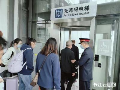 今天宜昌铁路迎来“五一”出行高峰 预计到发客流超18万人次