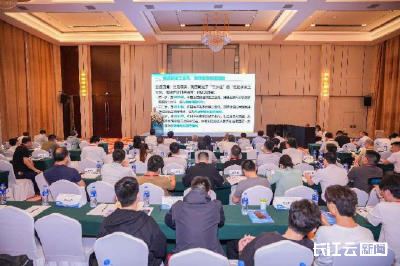 数控机床智能化技术研发高校合作伙伴会议在武汉进行