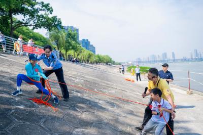 这堂长江边的青少年“防溺水”安全课生动又实用