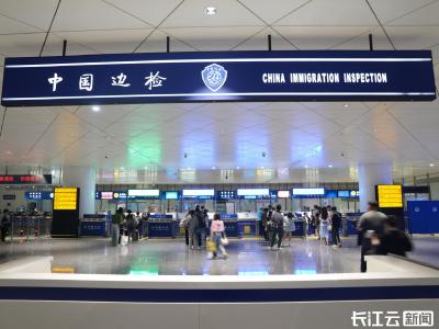 武汉天河国际机场五一小长假出入境旅客流量增长近1.5倍