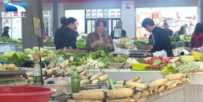 荆州蔬菜价回落 最高降五成