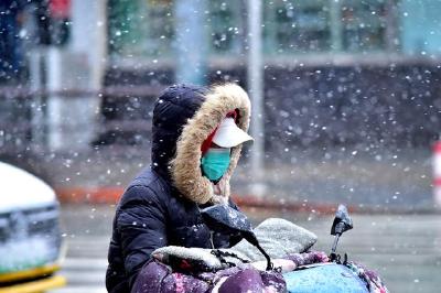 中央气象台：寒潮即将来袭 大风降温及雨雪天气齐上线