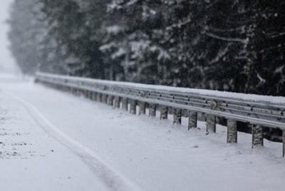 受雨雪天气影响 多地高速公路路段封闭