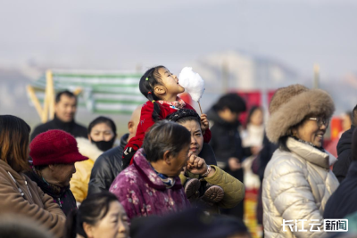 湖北南漳：腊月乡村赶大集 烟火气里品年味