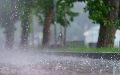 南方阴雨连连局地有大雨 我国大部气温将降至近期低点