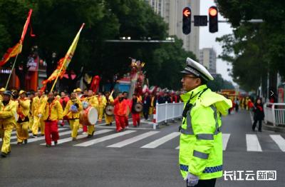 节日期间 湖北公安民警全力守护平安春节