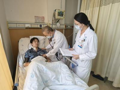 23岁小伙感冒乱用药致心肾双衰，医生：感冒药不可随意混服