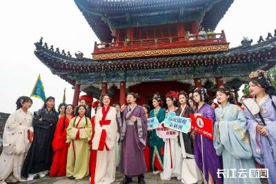 “五一”首日湖北接待游客 1087.16万人次 同比增长16.16%