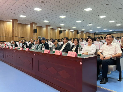 弘扬中国精神，培育时代新人
