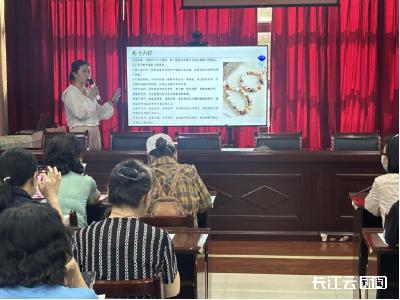 粽香韵味浓！社区举行端午节文化活动