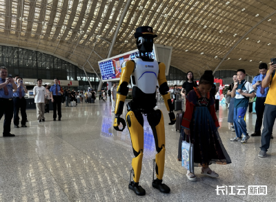 今天 武汉火车站单日发送量破历史记录 多项暖心服务护航旅客出行
