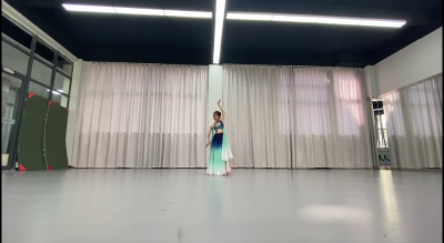 小牡丹—《乘风》