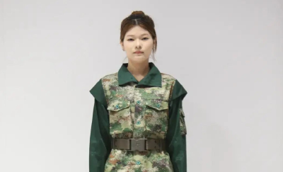 300万网友选出“最丑”新生军训服，校方回应