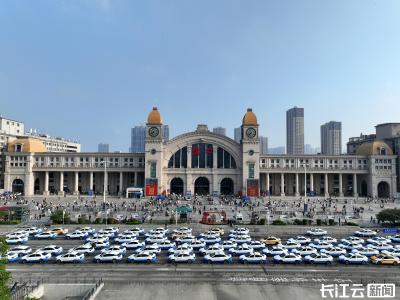 “五一”假期首日 武铁发送旅客121.4万人次创新高