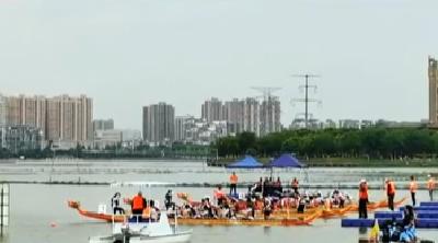 2025年湖北省首场龙舟赛在武汉南湖开赛