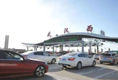 五一假期第一天湖北全省高速公路通行车辆超200万辆 同比增长24.78%