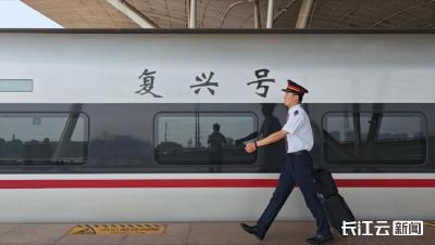 武铁五天假期共发送旅客近500万人次 装运各类物资130万吨