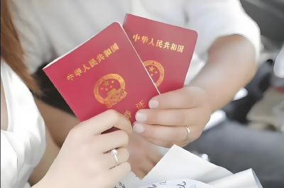 为吸粉引流摆拍“新人在婚姻登记大厅打架”，拘了！