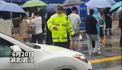 武汉中考首日参警三十余年护考十余次“护考元老”交警传授秘诀