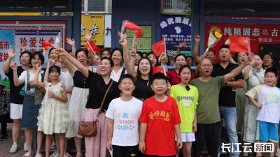襄阳宜城：“暖心”送考 护航学子逐梦路