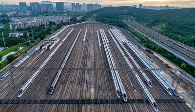 全国铁路暑运7月1日启动 预计发送旅客9.53亿人次