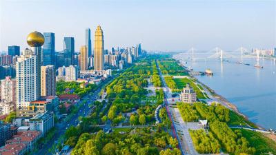 省市场监管局党组书记、局长王世荣：突出“三个统筹” 建功支点建设