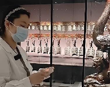 国宝“被查房了”② |  虎座鸟架鼓表面“冒水珠”？专家解释