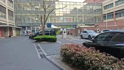 救护车转运800公里收2.8万，是在“打”生命的“劫”？